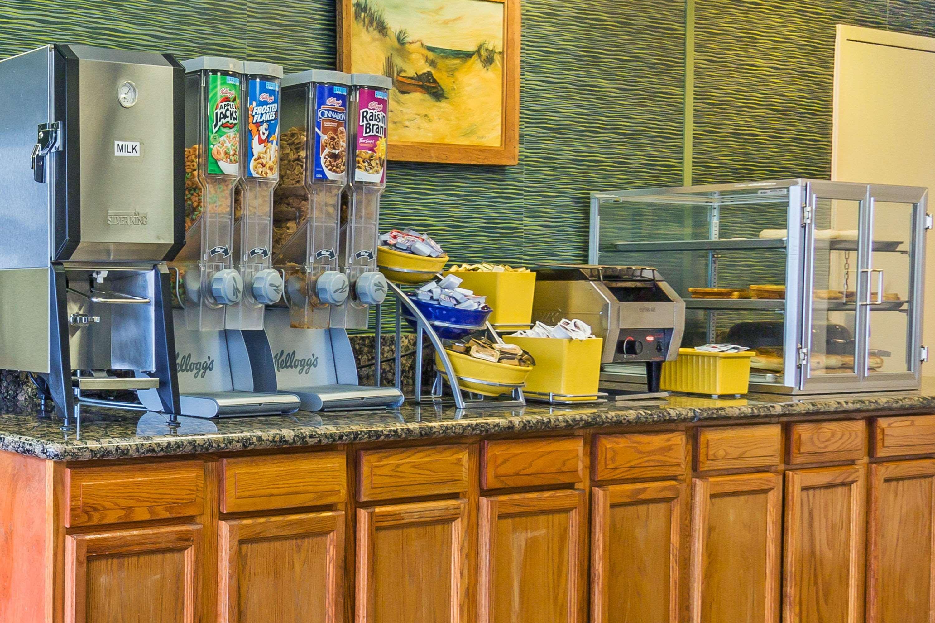 Days Inn By Wyndham Virginia Beach At The Beach Extérieur photo