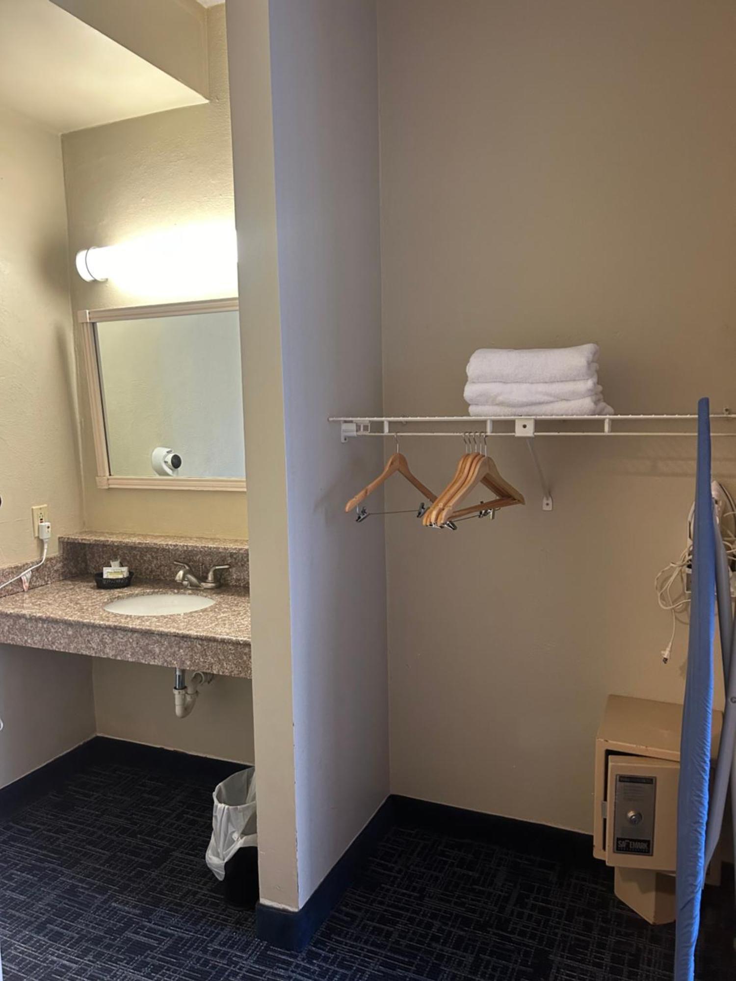 Days Inn By Wyndham Virginia Beach At The Beach Extérieur photo
